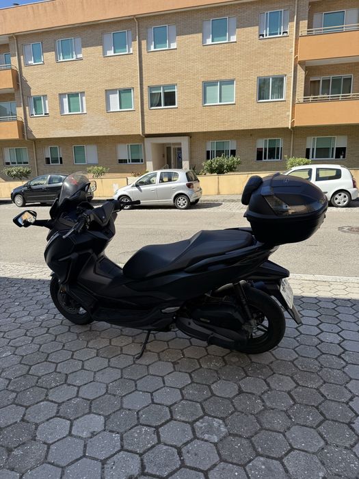 Honda forza 125