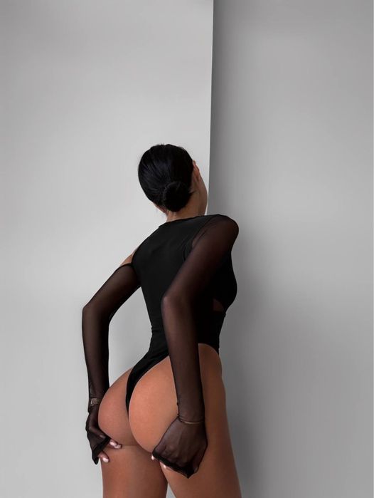 Чорне боді, сітка