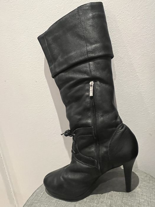 Botas pretas de salto Carmen Steffens 37