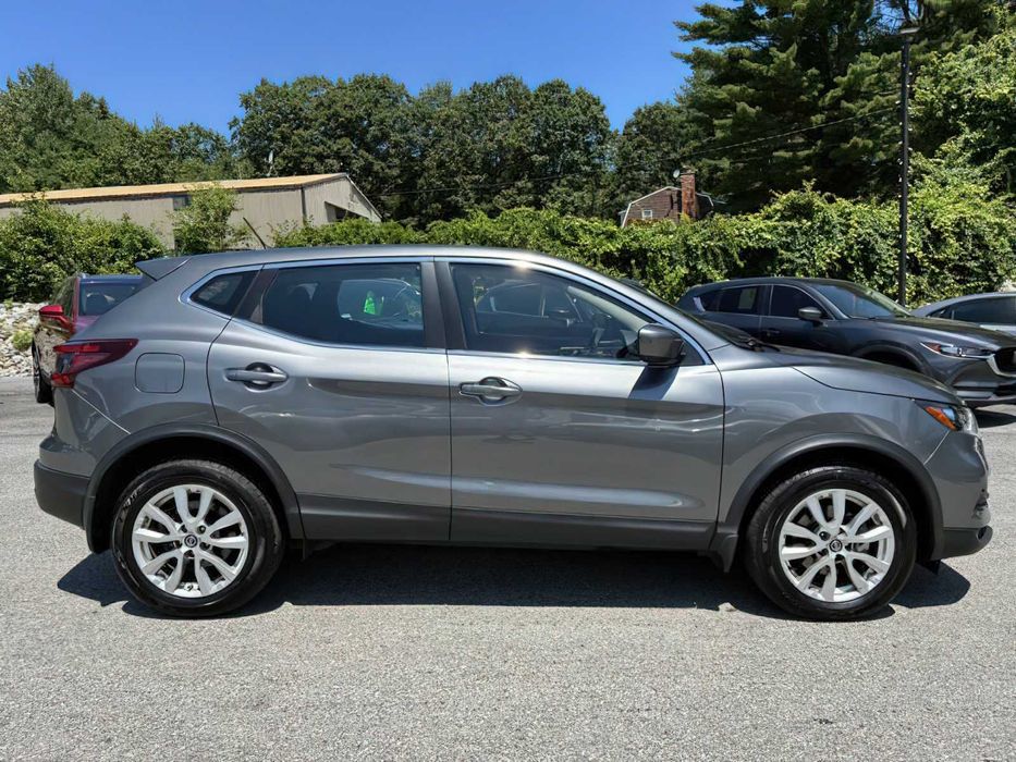 Nissan Rogue Sport SL      2022