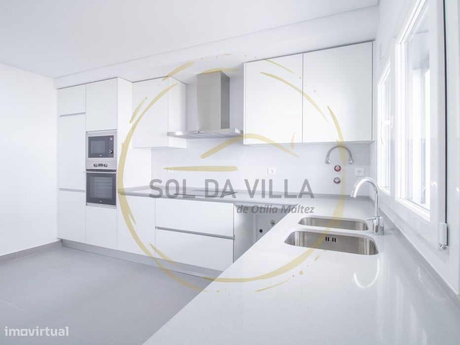 Moradia Geminada T3+1 - Fernão Ferro, Seixal - 585.000€