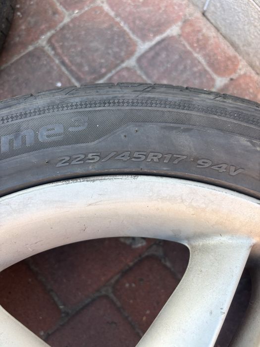Продам диски r17 5/100 з резиною.