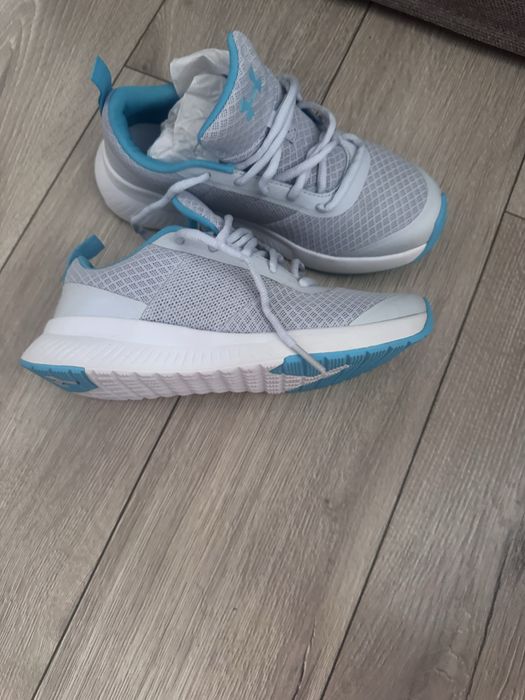 Новые Дитячі кросівки Under Armour 22.5 см сіро-блакитні нові