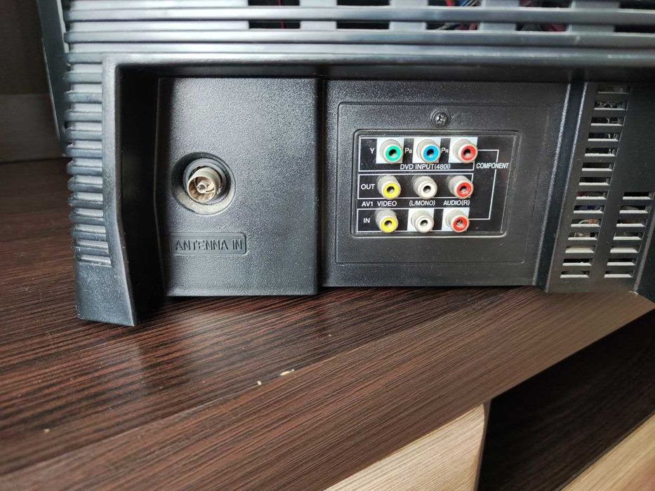 Телевізор LG Ultra slim 21FS6RG