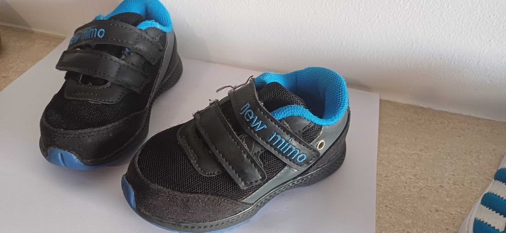 Conjunto de 10 pares de sapatilhas