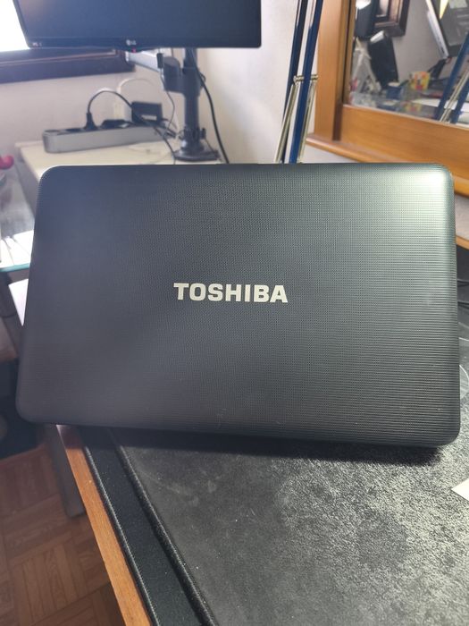 Toshiba Satellite Pro C850 – Performance e Fiabilidade (Pronto a Trabalhar!)