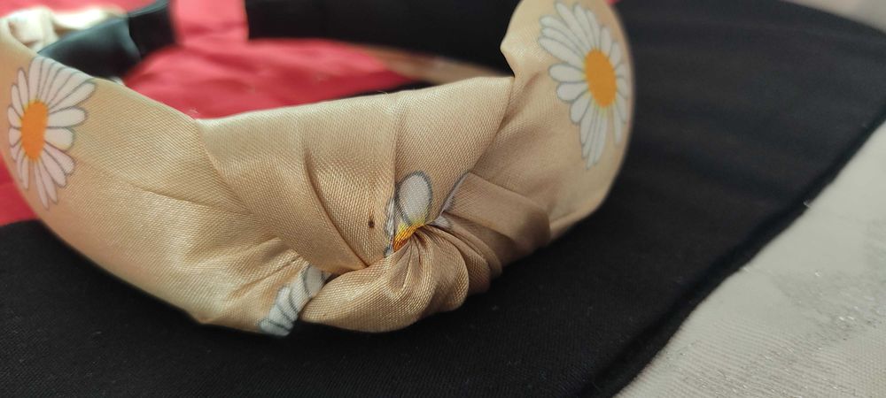 Bandolete larga com nó