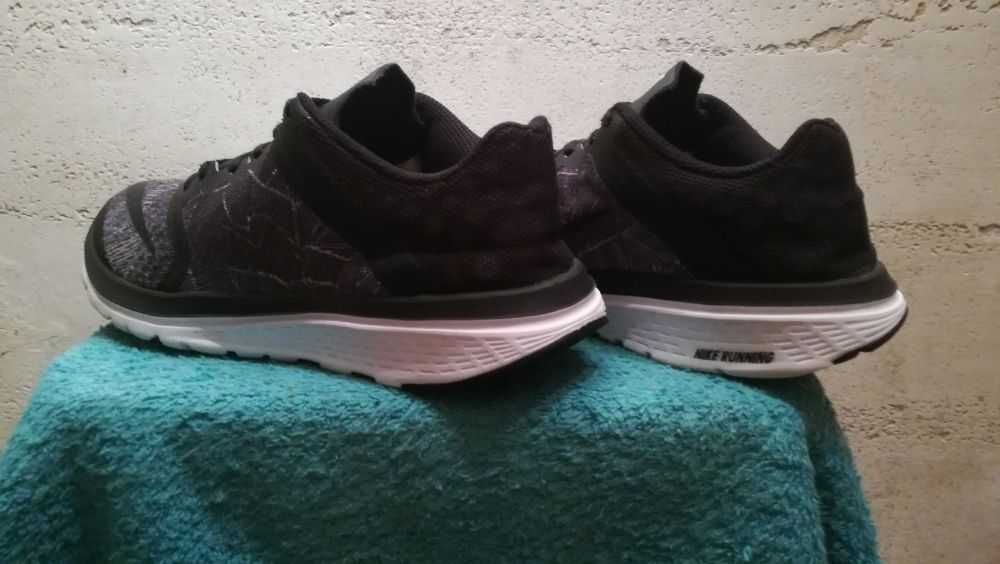 Sneakersy NIKE FS LITE RUN 3 PRINT r.38 stan bardzo dobry