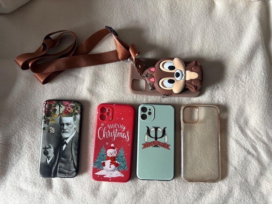 Capas para iPhone (XR, 11, 13 mini e 14) - Bom estado