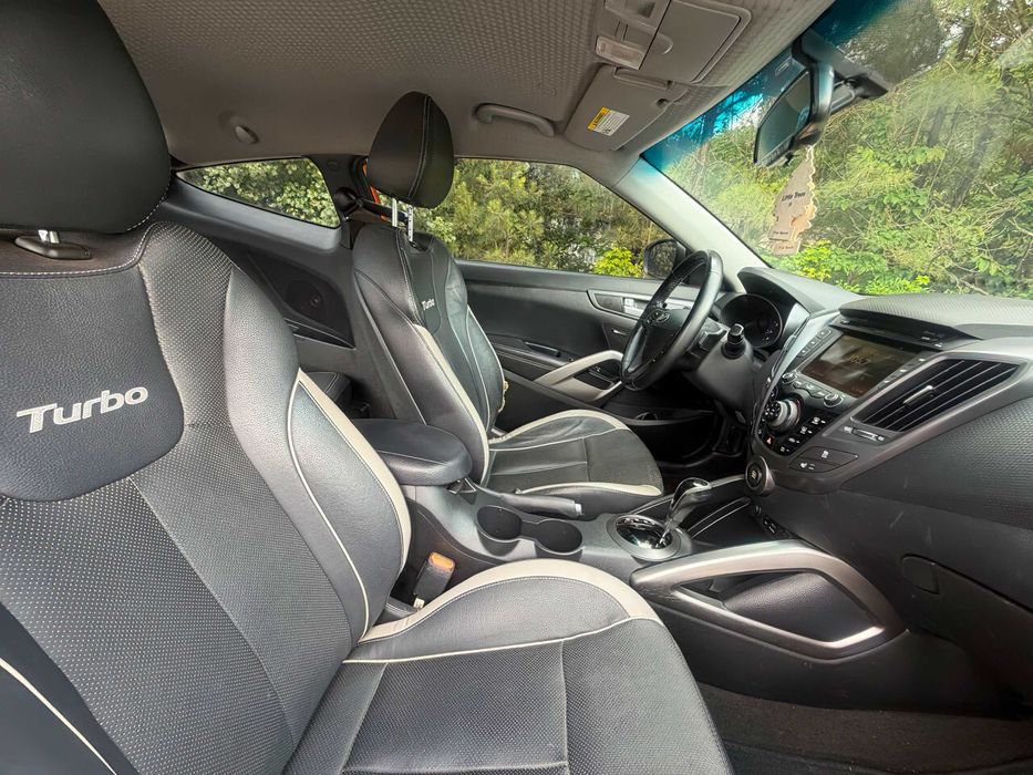 Hyundai Veloster Turbo      2015