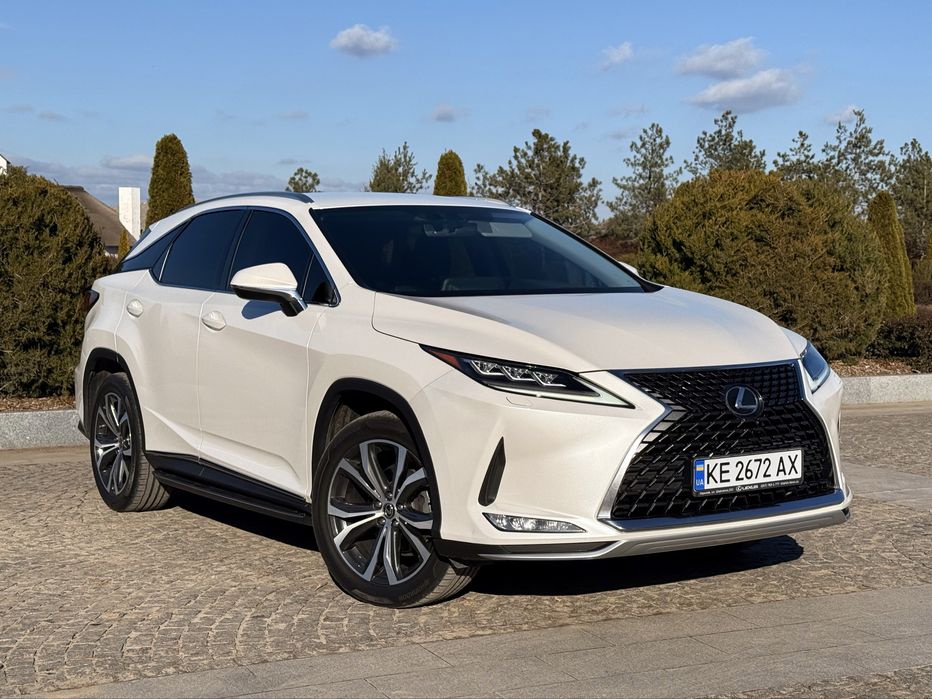 Продам Lexus RX 2021