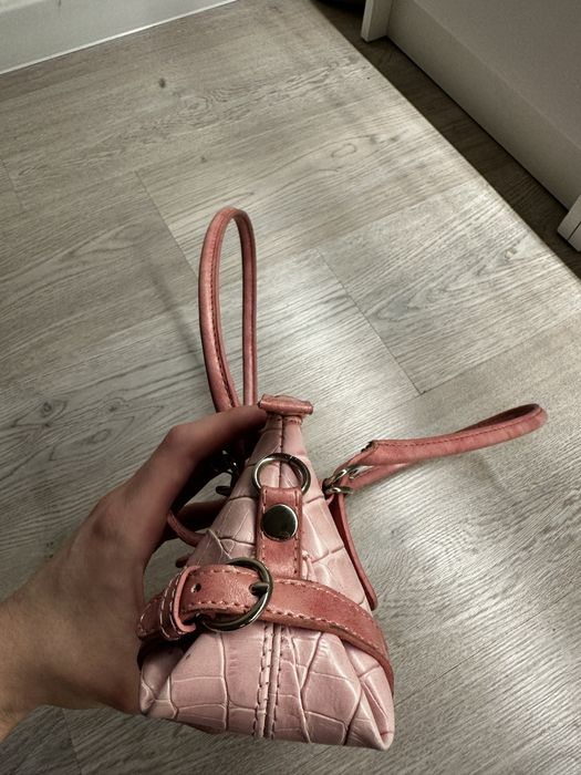 mala torebka prada rozowa ala skora krokodyla