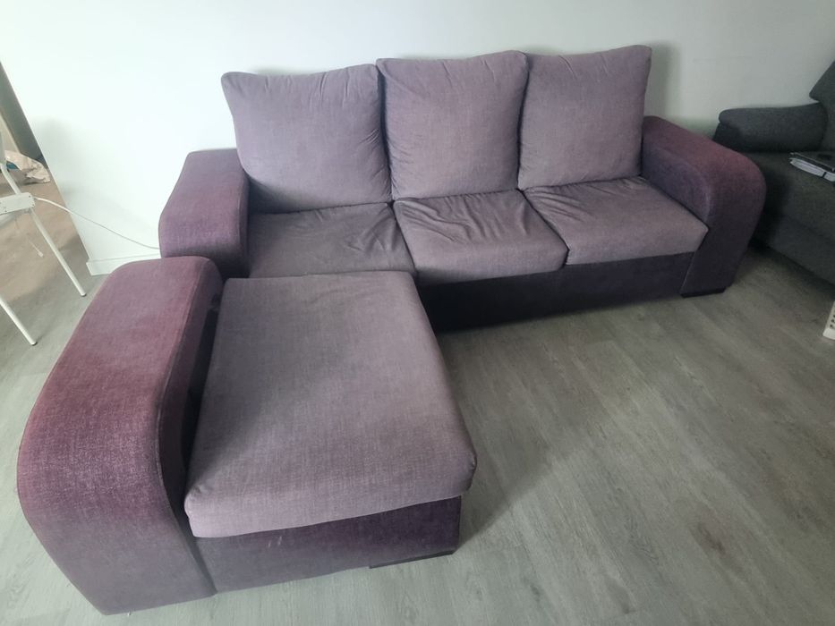 Sofá de 3 Lugares com Chaiselongue Amovível e Puffs – Muito Bom Estado