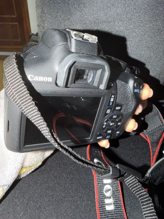 Vendo Canon 2000D