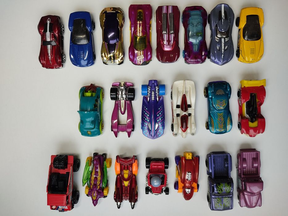 Hot wheels машинки, стан нових