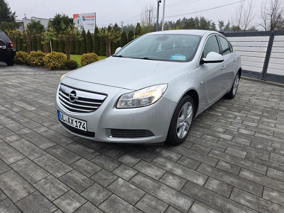 Opel Insignia Sedan 1.8 Benzyna 130KM z Niemiec Super stan