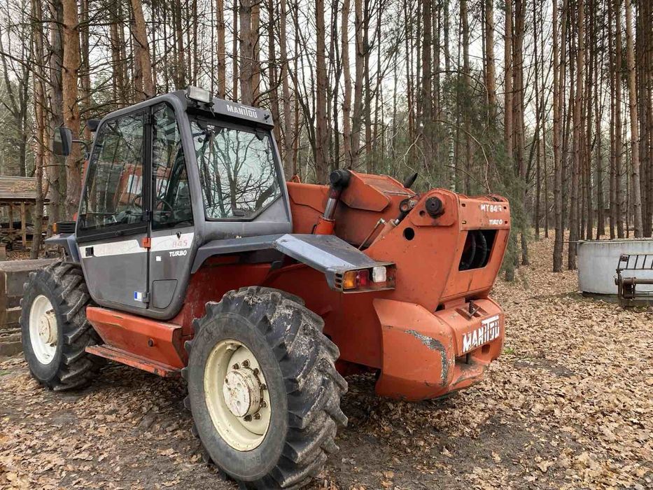 Телескопічний навантажувач MANITOU 845