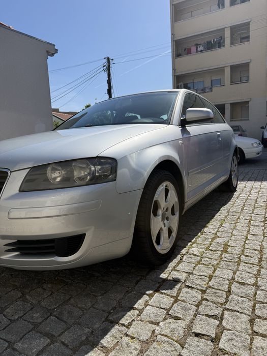 Audi A3 1.9 TDI 105cv — 2004 — Nacional troco Land Rover Discovery