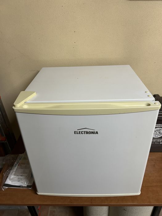 Frigorifico pequeno Electronia