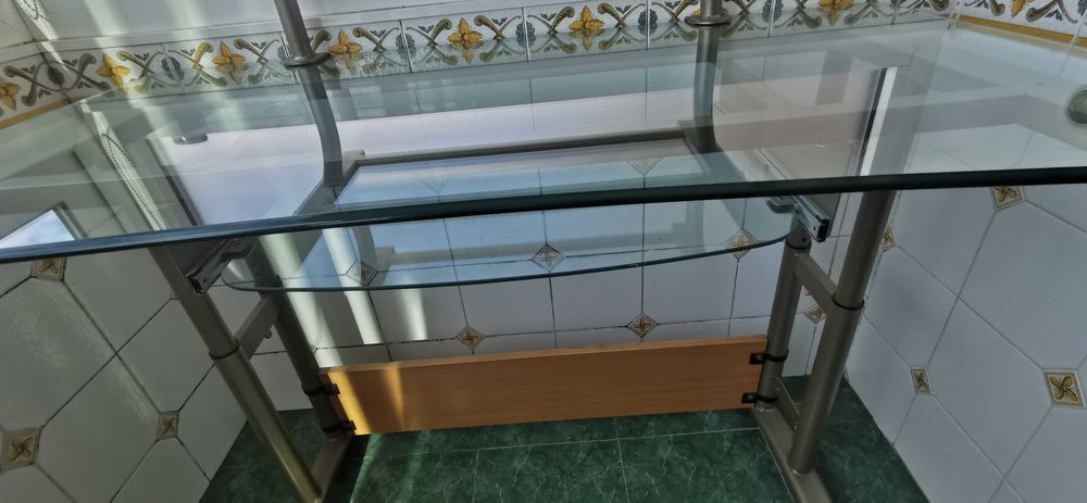 Mesa escritório em vidro temperado+cadeira de escritório com regulação