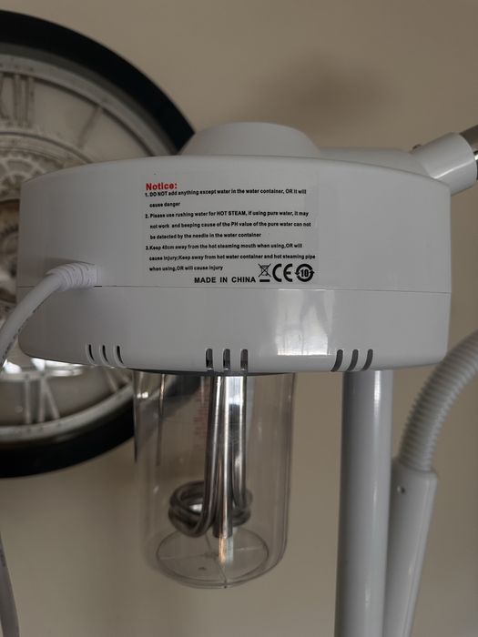 Maquina de vapor de ozono com lupa e led