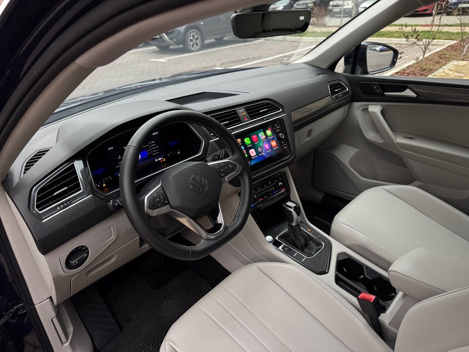 7місць, Шкіра, Електро привід багажника, Матрична оптика