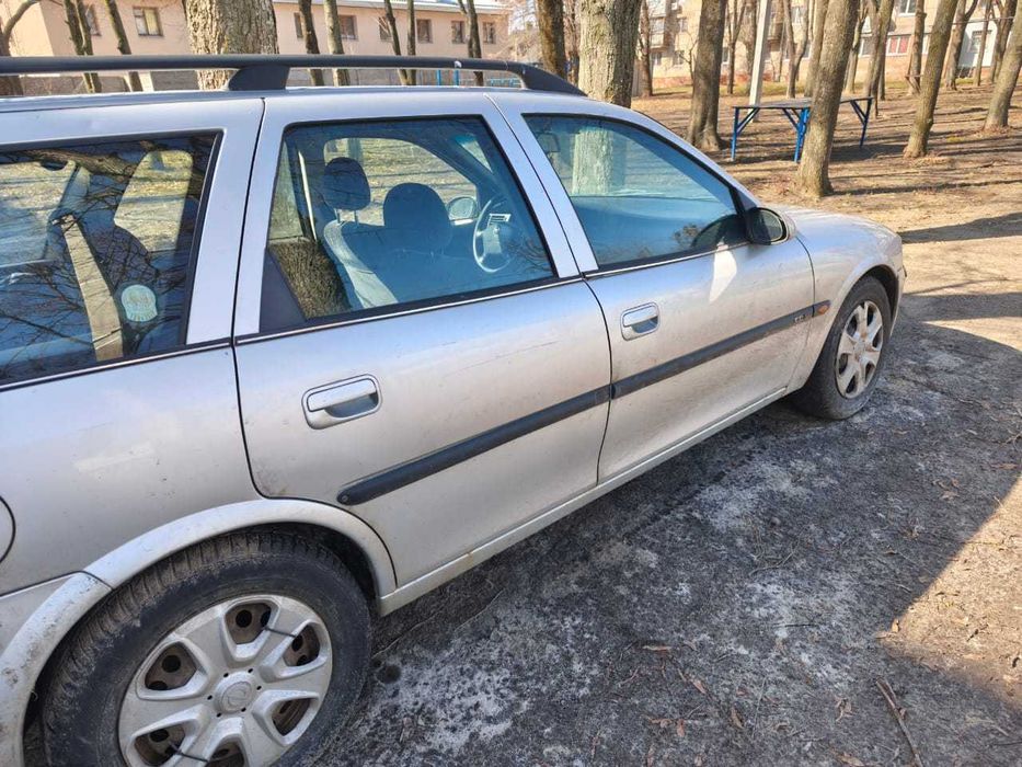 Продаж автомобіля Opel Vectra B