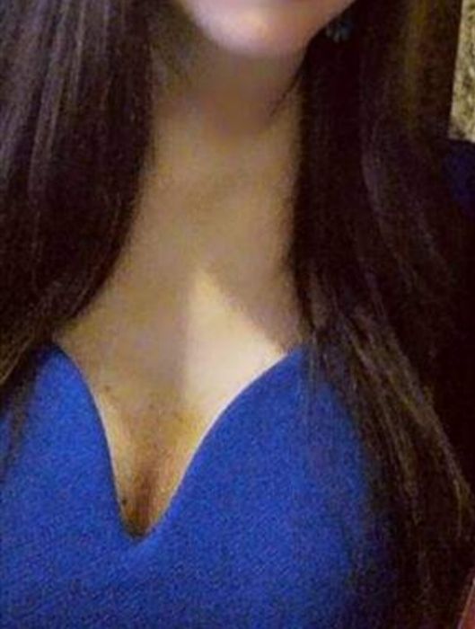 Vestido justo azulão