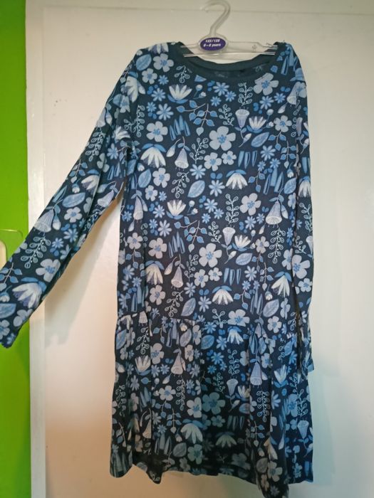 Sukienki zestaw 122/128