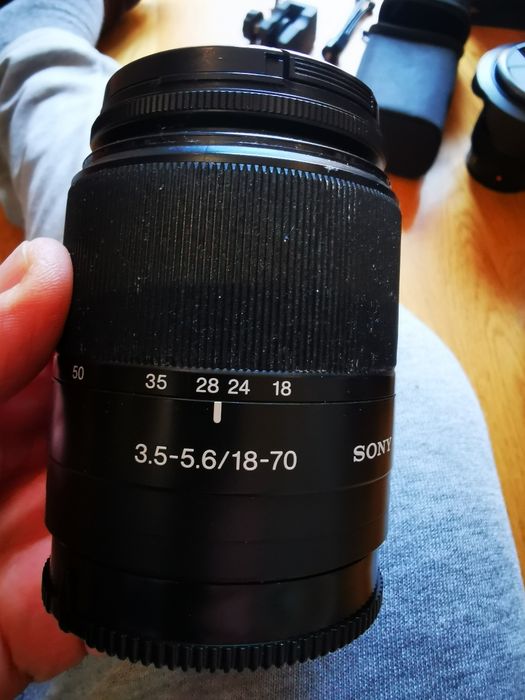 Maquina fotográfica Sony   digital a100 e respetivos acessórios