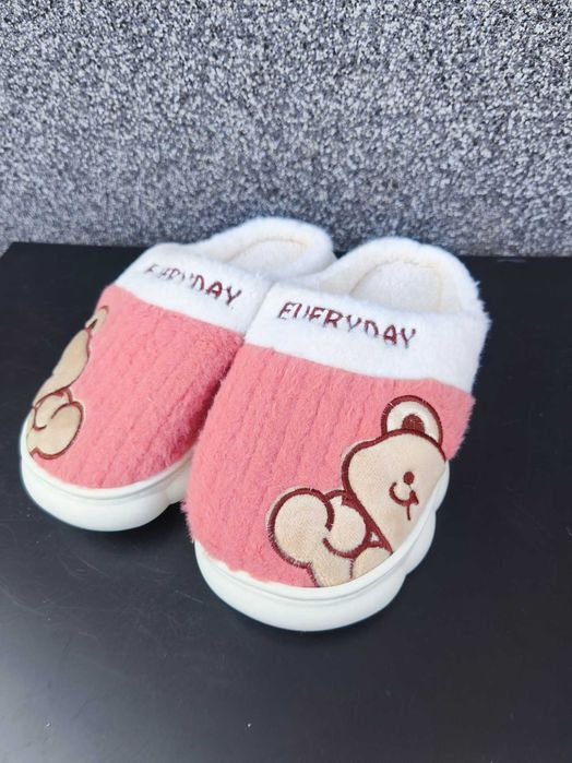 Nowe buty kapcie dla kobiet z misiem 36-37