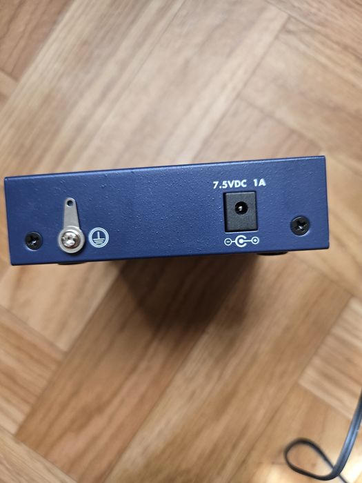 Свіч комутатор netgear 100mbit