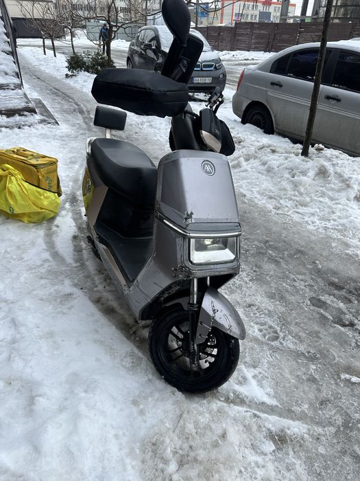 Читайте описание Электроскутер AIMA 700 запас хода 200+км съемний акум