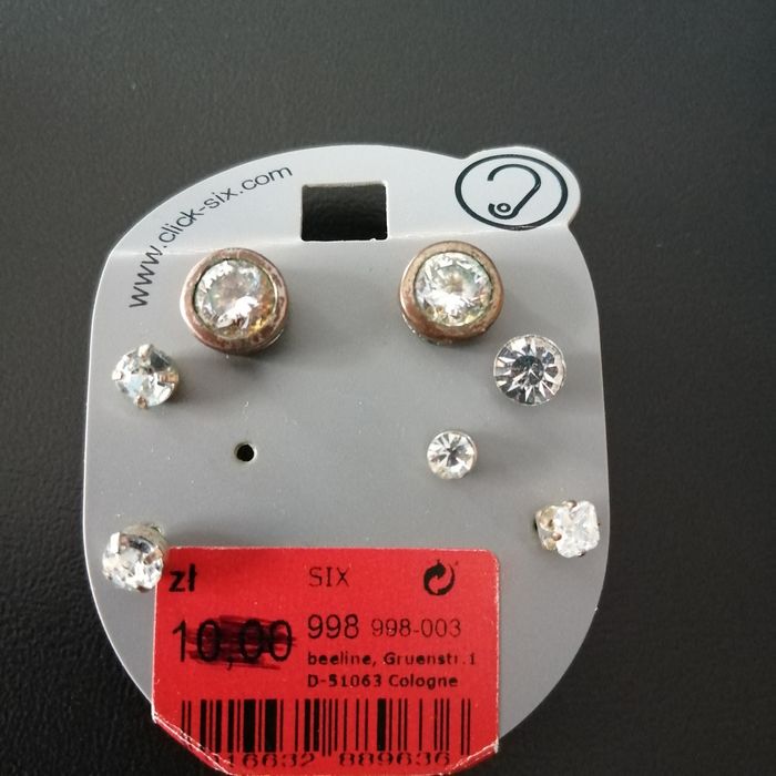 Kolczyki nie kompletnie