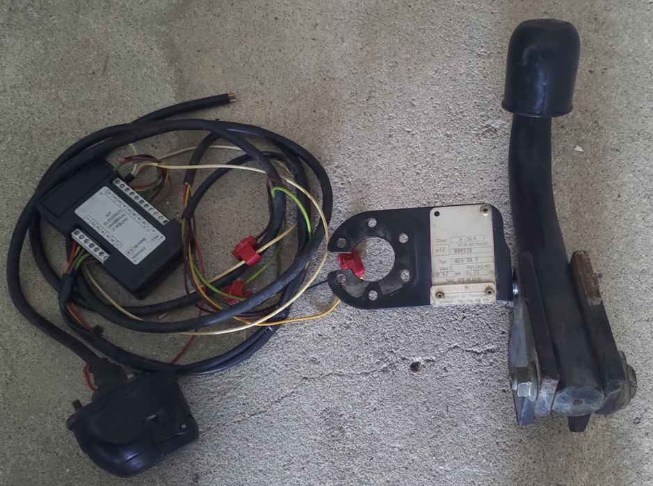 Engate de reboque + instalação elétrica