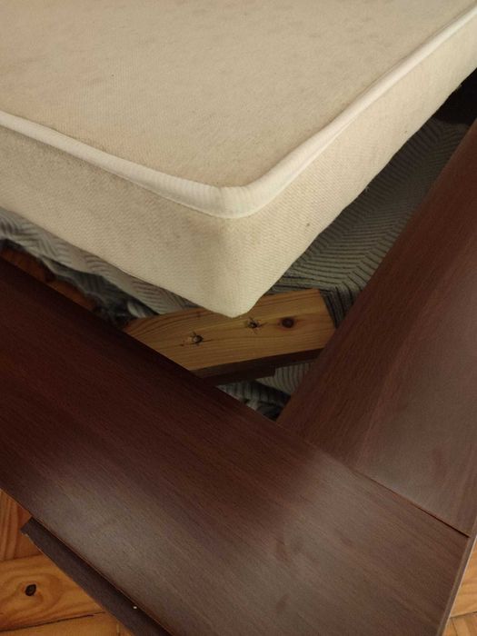 Cama de Casal Queen 160x200cm com colchão