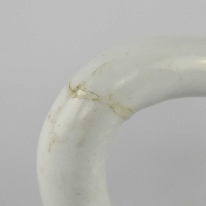 Bule em porcelana da China Qianlong, séc. XVIII, “bianco supra bianco”