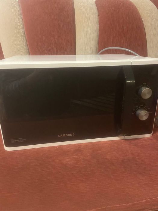 Микроволновка Samsung MS23K3614AW
