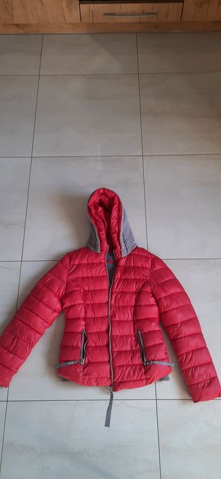 Kurtka zimowa 42 ale według mnie 38
