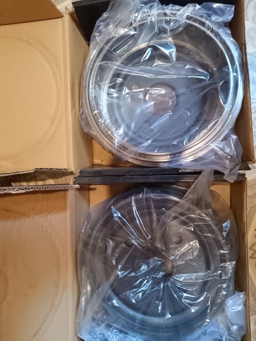 Продам тормозные барабаны 7d0138-lpr. OE: 568039
