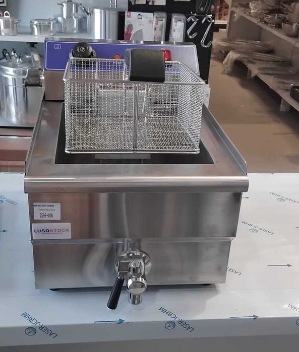 Fritadeira Elétrica Trifásica 16L - NOVA