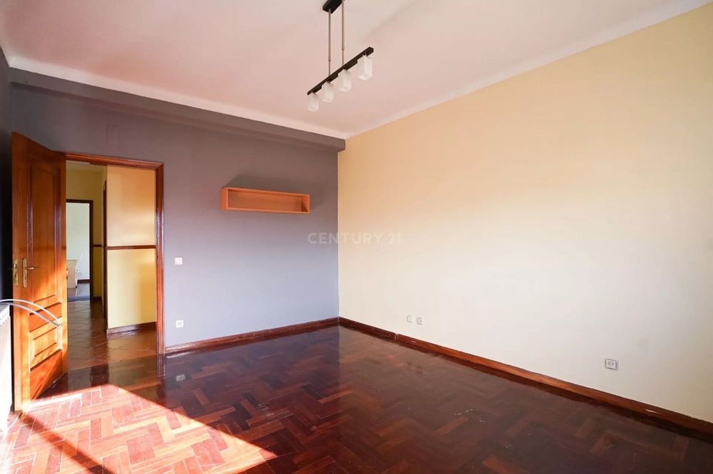 Moradia Exclusiva T3+2 em Serpins,Lousã