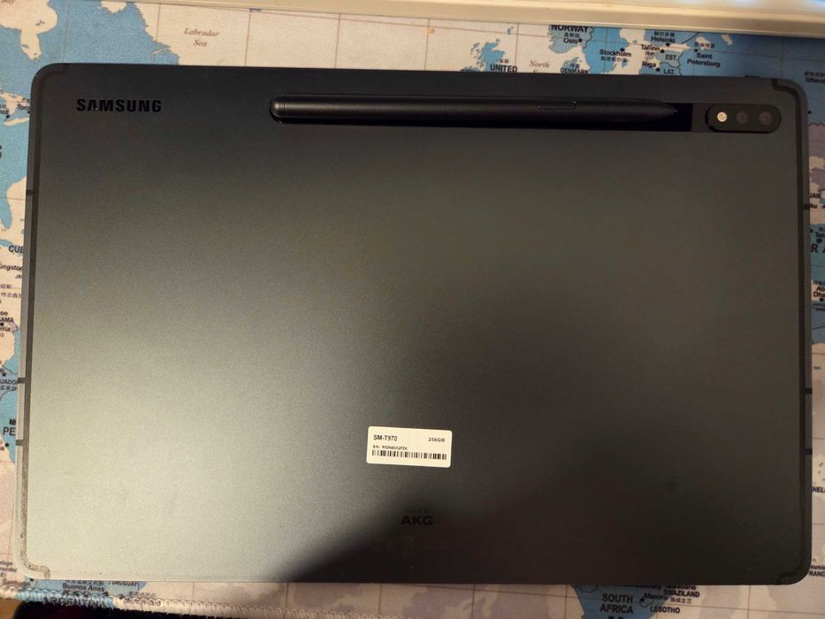 Samsung Galaxy Tab S7+ 256GB com teclado
