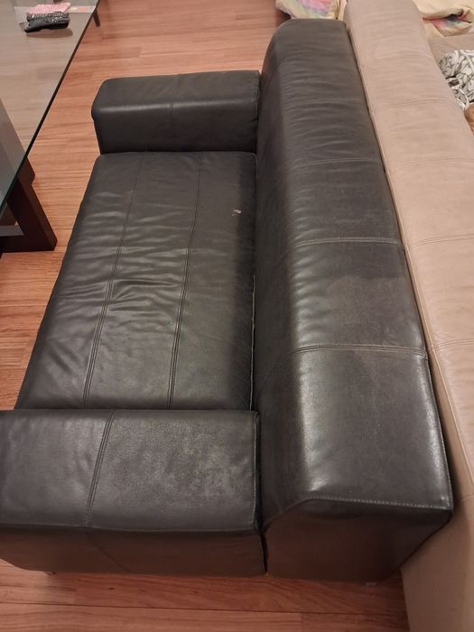 Sofá preto Ikea usado