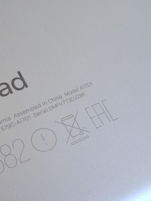 Vendo Apple iPad Pro 10.5" (2017), 64 GB, Wi-Fi, em bom estado e a funcionar perfeitamente.