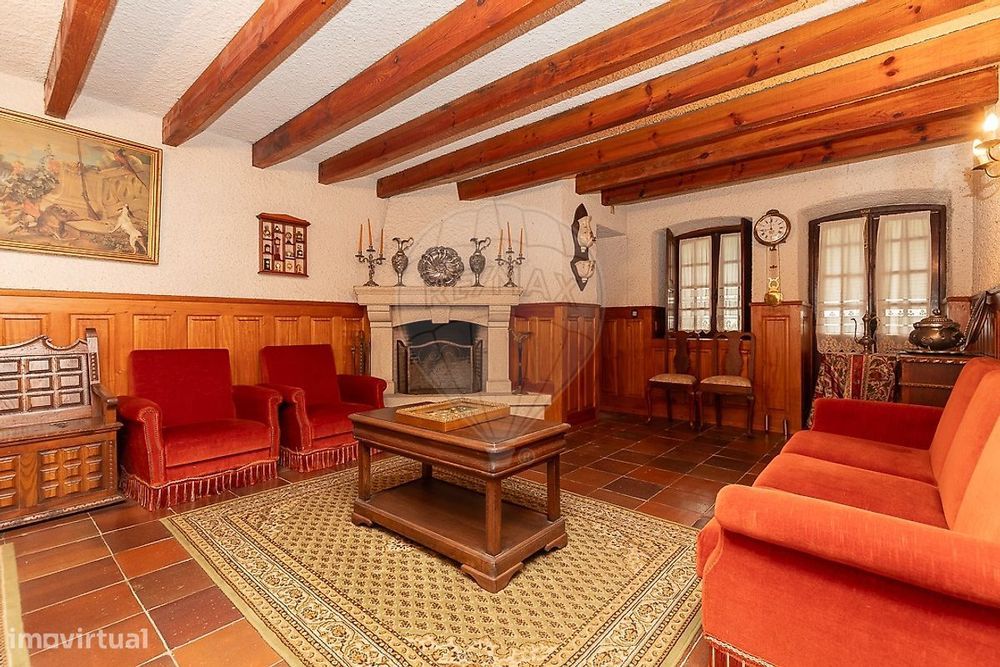 Moradia T7 para venda