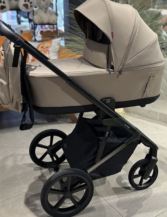 Продам універсальну коляску Carrello Sigma 2025