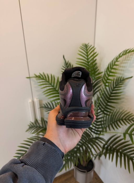 Кросівки New Balance 2000 Iridescent