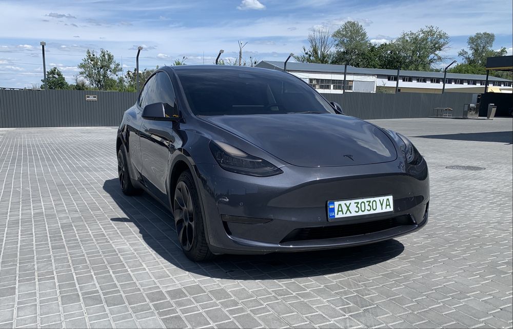 Tesla Model Y Long Range AWD | Dual Motor | 2021/2022
