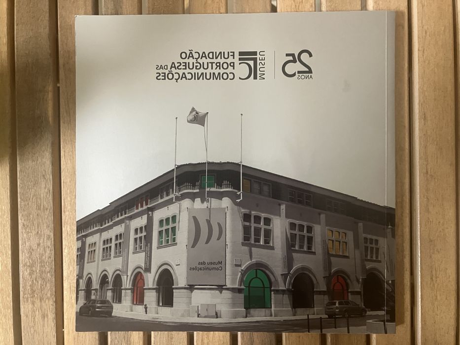 Livro comemorativo do museu das comunicações